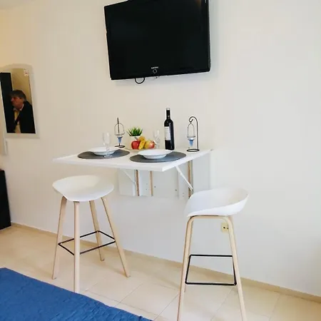 Jasmine Cozi Sunny Apartment